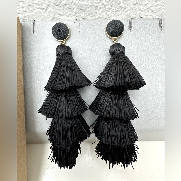 PAPA GEMS VINTAGE JEWELRY SHOP Black Tiered Tassle Dangle Earrings - Picture 2 of 7